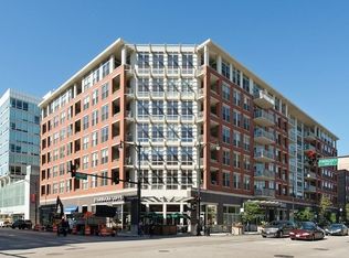 1003 W Madison St #807, Chicago, IL 60607