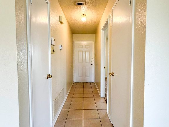 2nd image of 2607 Bluebonnet Dr