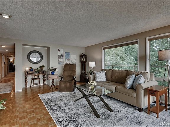 5th image of 9727 NE Juanita Dr APT 311