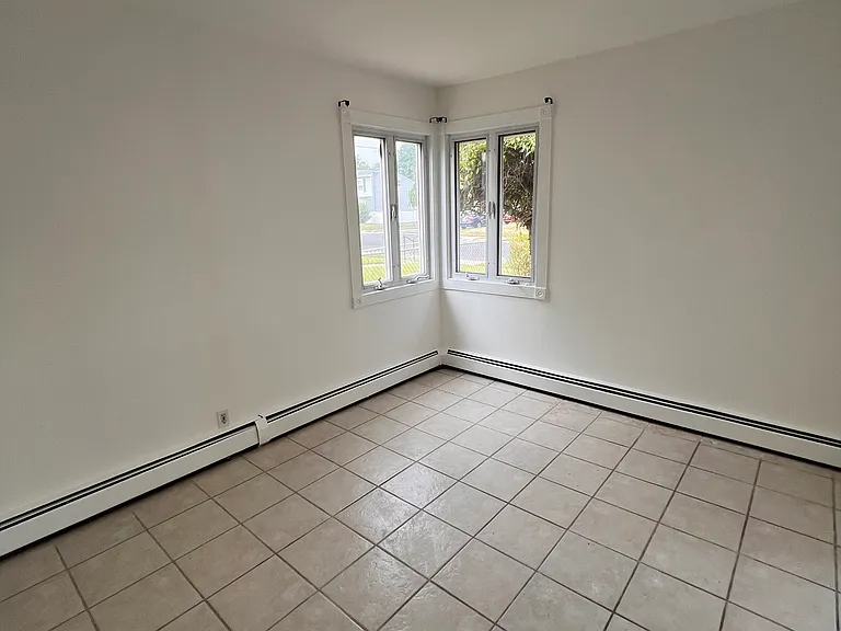 Daniel St — Photo 15
