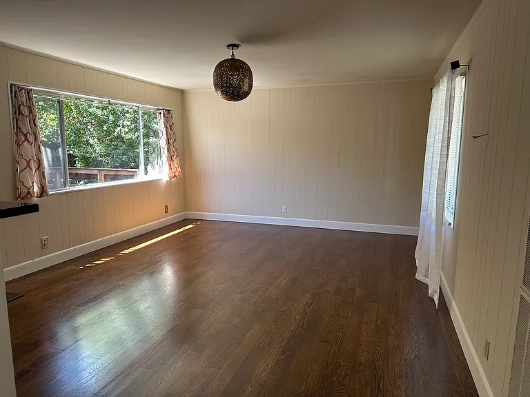 1221 Spring St — Photo 6