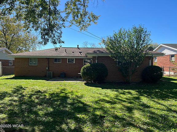 4th image of 1810 Latham Ave