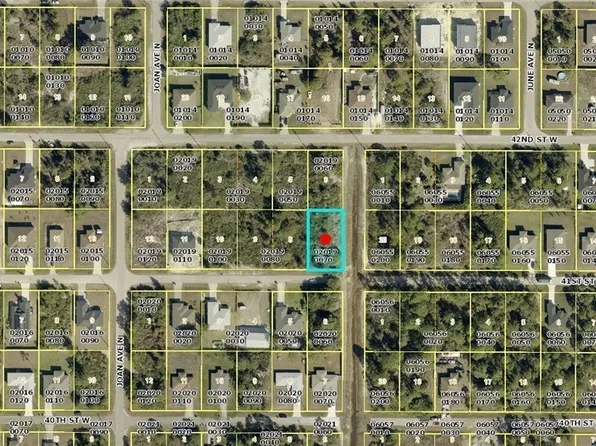2900 41st St W, Lehigh Acres, FL 33971