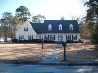 2701 Three Iron St, Morehead City, NC 28557