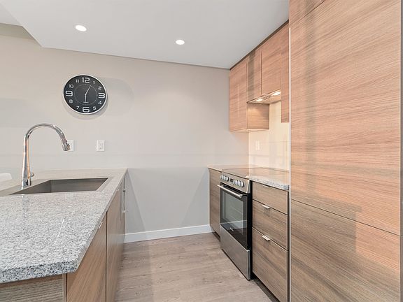 4th image of 488 SW Marine Dr #3205