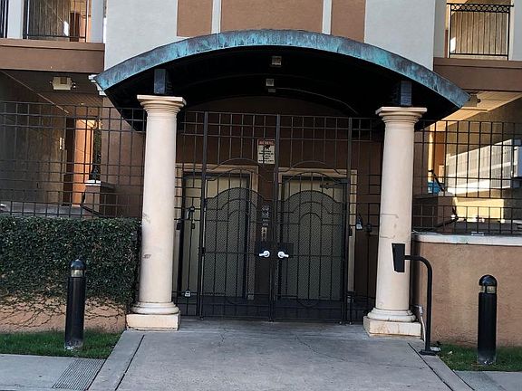 4th image of 401 S Norfolk St APT 303