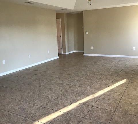 5th image of 4904 Grant Dr