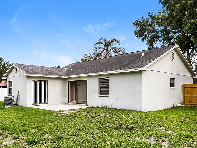 10818 Peppersong Dr — Photo 15