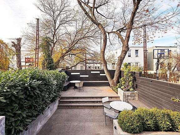 2nd image of 1635 Hancock St