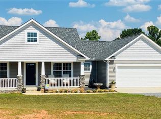 672 Carson Rd, Pilot Mtn, NC 27041