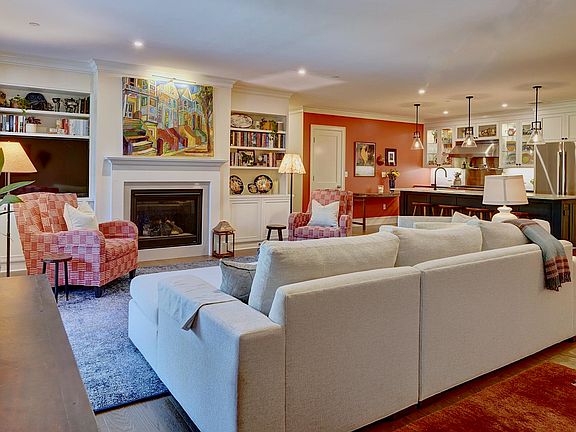 5th image of 7 Willey Creek Road #204