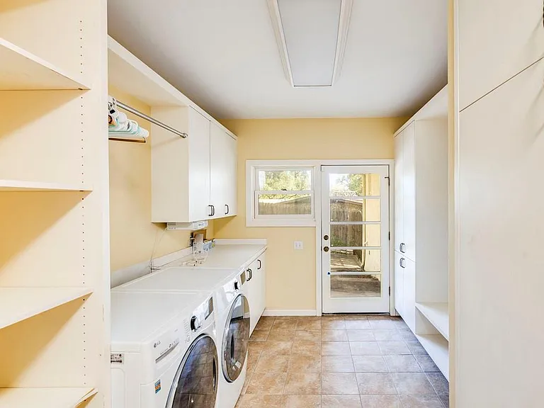404 Almarion Dr — Photo 25
