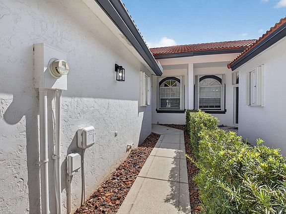 4th image of 8298 Via Di Veneto