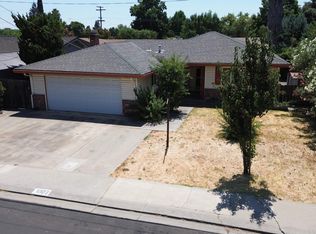 1002 Huntington Dr, Modesto, CA