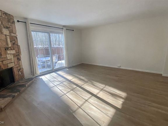 5th image of 2944 Heatherwood Ct