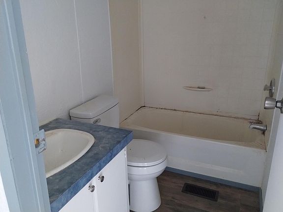 5th image of 209 S Avenue B #2