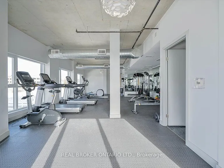1 Victoria St S #203 — Photo 27