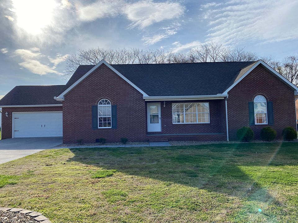 1st image of 2810 Country Meadows Ln