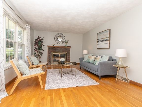 5th image of 15 Marrett Rd