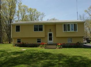 420 Oak St, Swansea, MA 02777