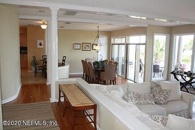5th image of 1881 Beach Ave