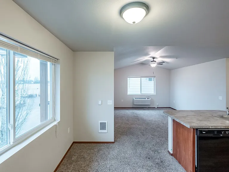Lafayette Place Apartments — Photo 131