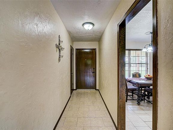 5th image of 6424 Linton Ln NW