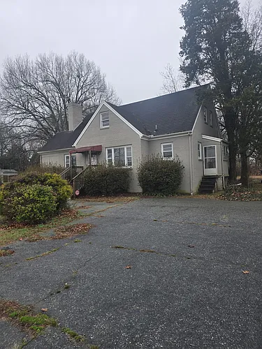 10821 N Main St Photo 1