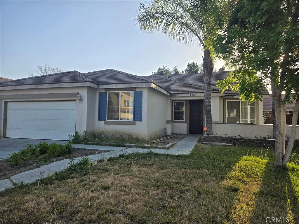 5 bed, 2122 sqft, $3,395 — Photo 1