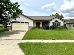 260 Whisper Ln, Kewaskum, WI 53040