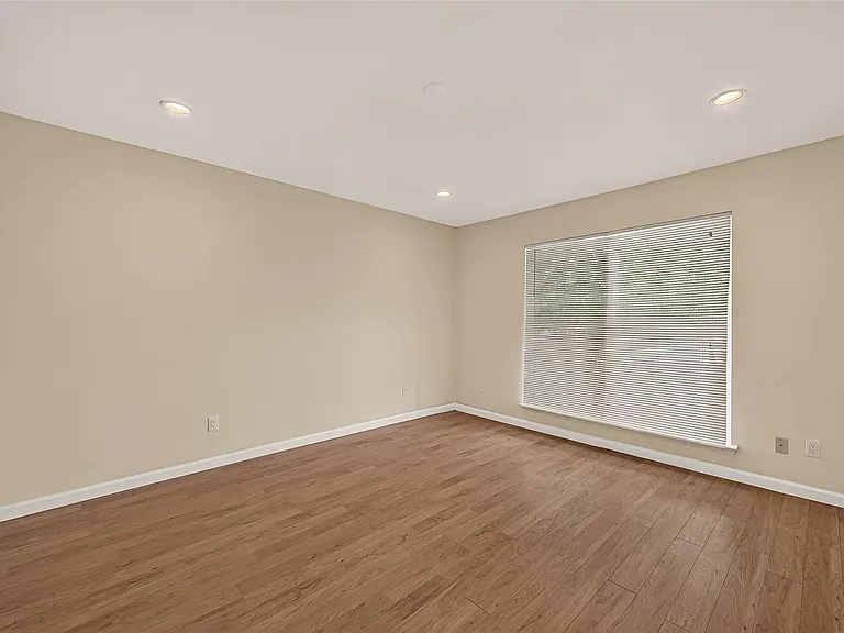 12633 Memorial Dr #130 — Photo 14