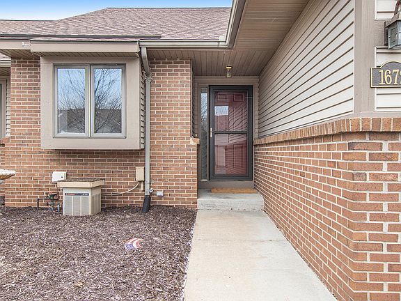 2nd image of 1672 Lakeview Dr