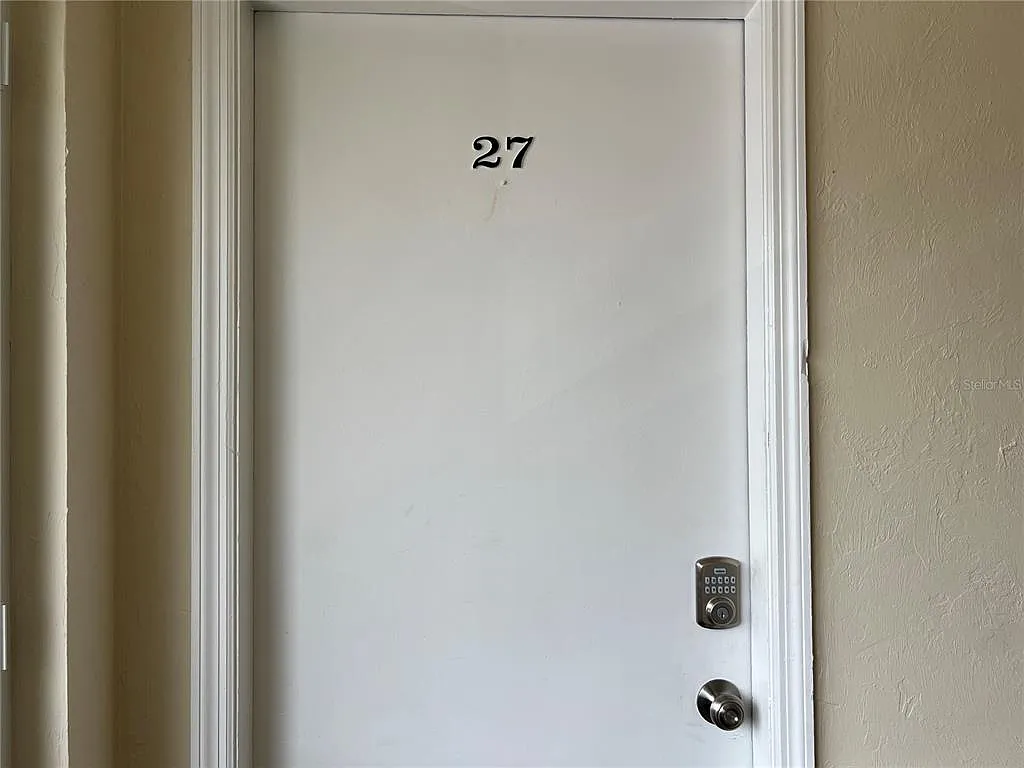22481 Westchester Blvd — Photo 3