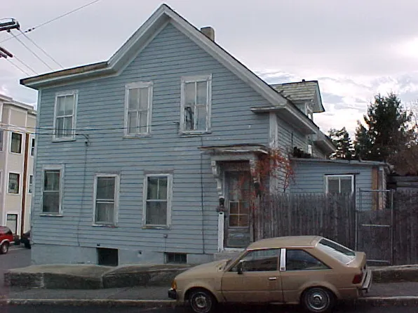 9 Salem St, Fitchburg, MA 01420