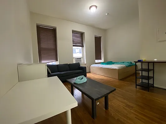 Rented by One New York Realty Inc | media 8