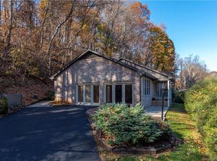 74 Adams St, Waynesville, NC 28786