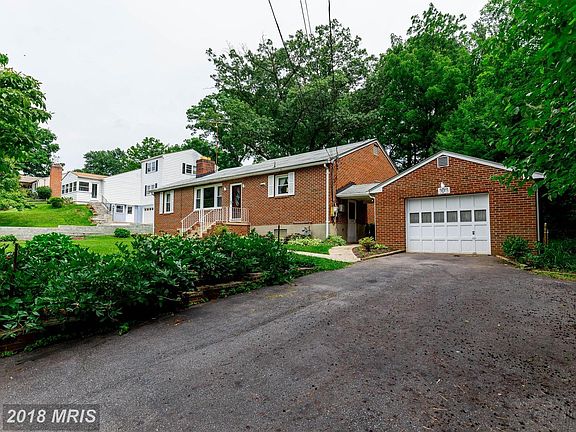 2nd image of 108 E Deer Park Dr