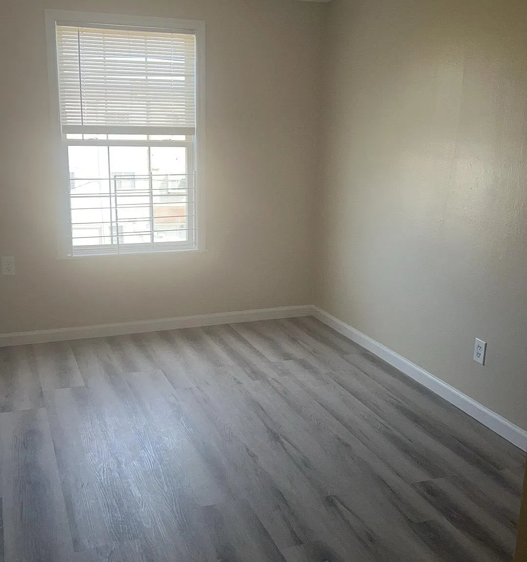 9431 Kirkwood Rd — Photo 3