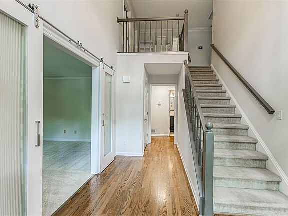 3rd image of 4519 Ashmore Cir NE