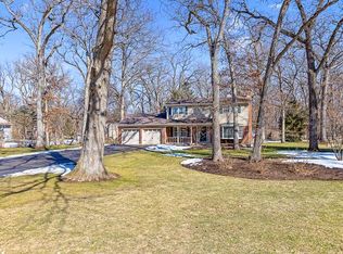 2S433 Williams Rd, Warrenville, IL 60555