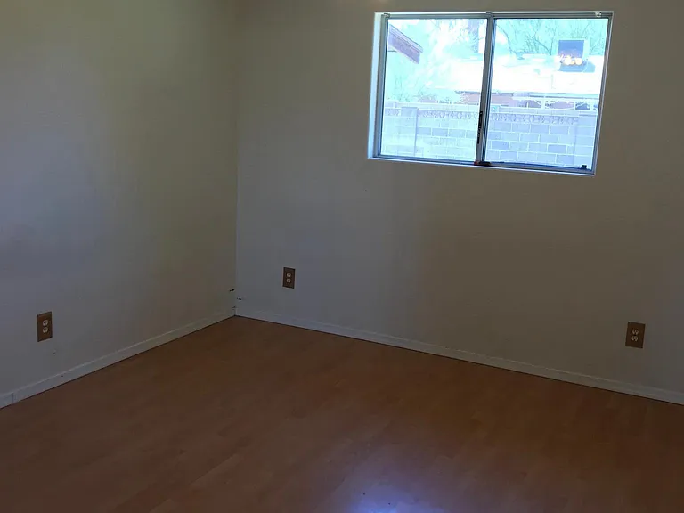 27 E Balboa Dr — Photo 15