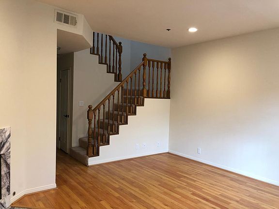 Living Room/Staircase