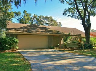 2704 Laurel Oak Dr, Plant City, FL 33566