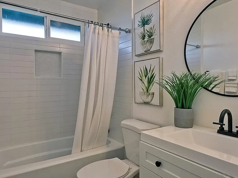 2722 La Golondrina St — Photo 10