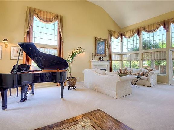 4th image of 1805 Adobe Creek Dr