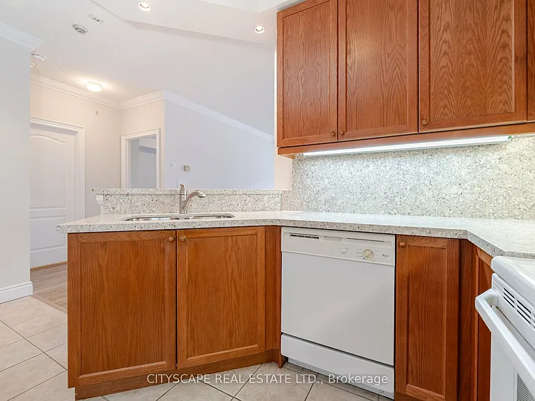 3351 Cawthra Rd #321 — Photo 12