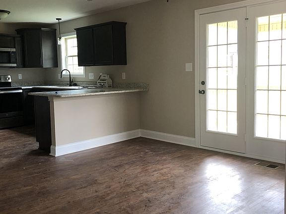 5th image of 204 Chalet Hls Lot 204
