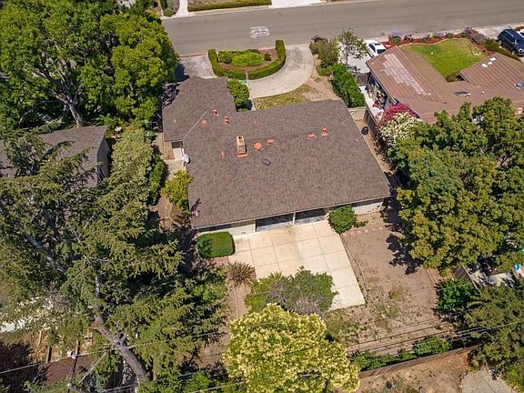 3rd image of 12440 Titus Ave