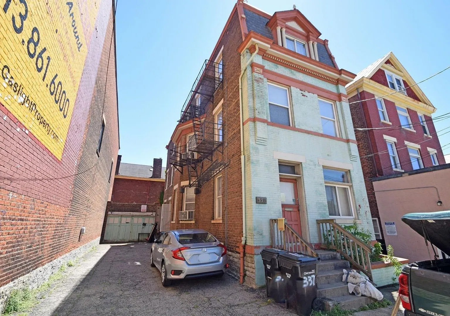 337 McMillan Apts. — Photo 1