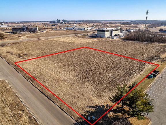 3rd image of 74XX Rock Valley Pkwy